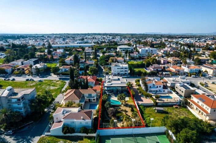 Image No.40-6 Bed House for sale