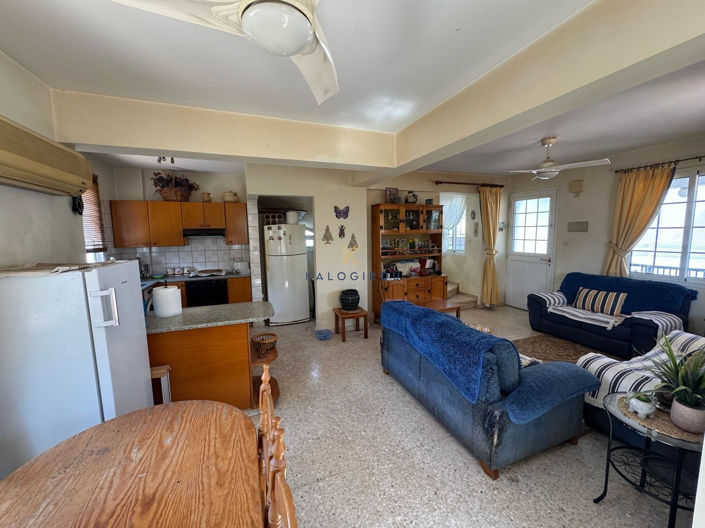 Image No.5-2 Bed House for sale