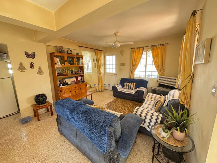 Image No.6-2 Bed House for sale