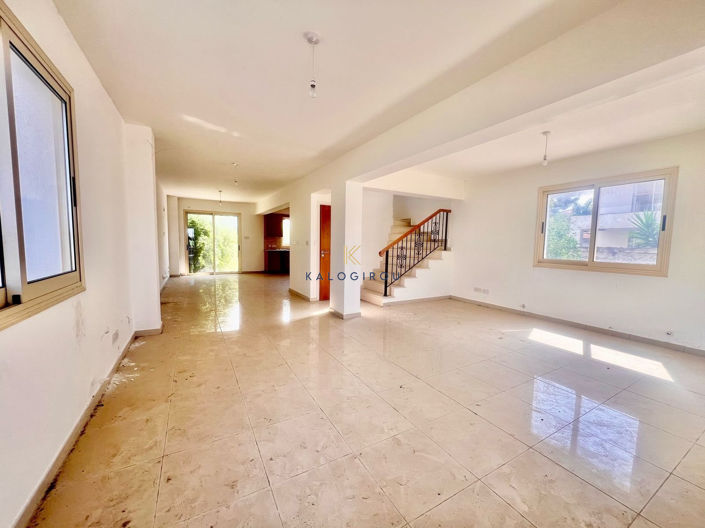 Image No.2-3 Bed House for sale