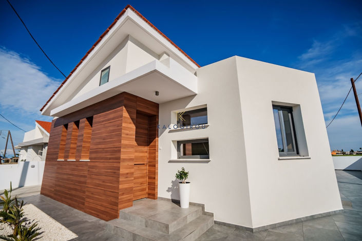 Image No.12-2 Bed Bungalow for sale