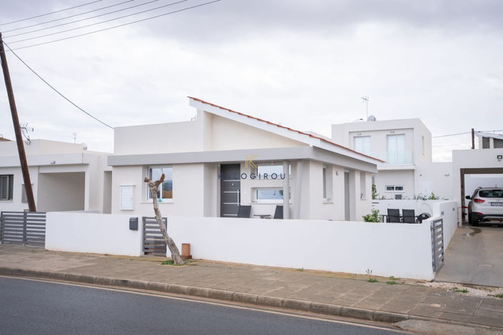 Image No.13-2 Bed Bungalow for sale