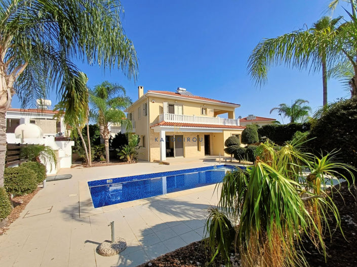 Image No.1-4 Bed House for sale
