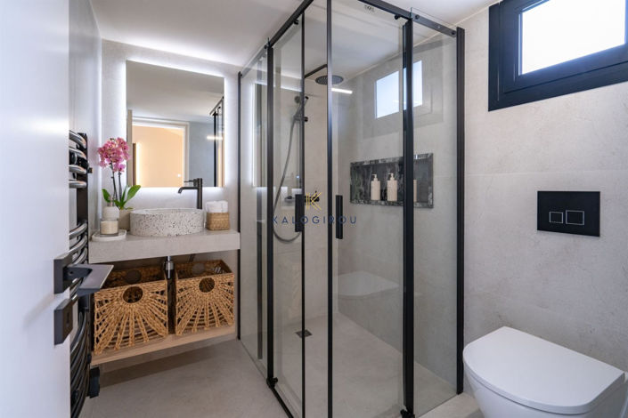 Image No.18-2 Bed House for sale