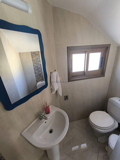 Image No.26-5 Bed House for sale