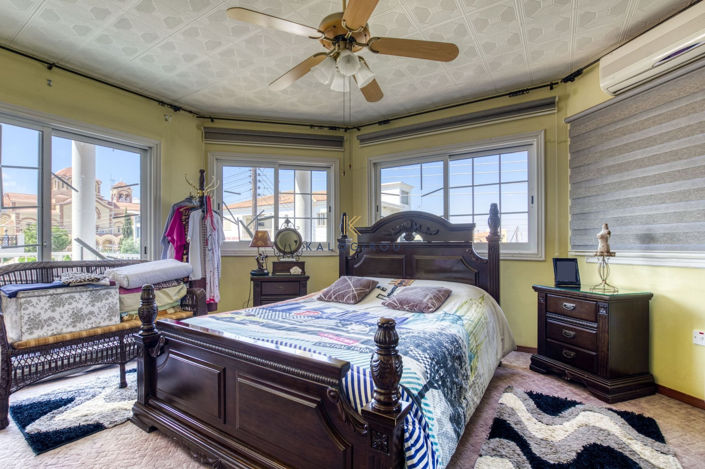 Image No.13-4 Bed House for sale