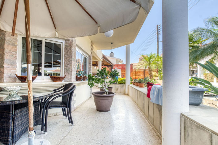 Image No.20-4 Bed House for sale