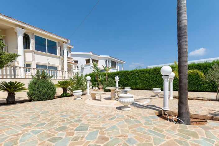 Image No.21-4 Bed House for sale