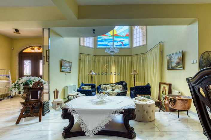 Image No.3-4 Bed House for sale