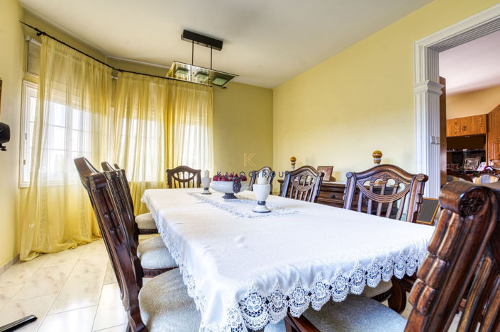 Image No.6-4 Bed House for sale