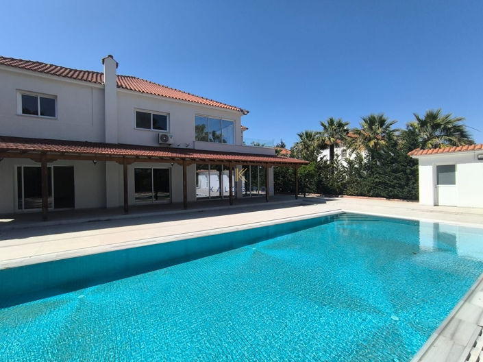 Image No.1-5 Bed House for sale