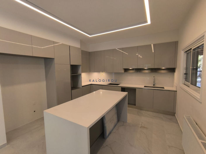 Image No.12-5 Bed House for sale