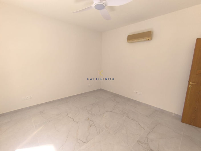 Image No.14-5 Bed House for sale