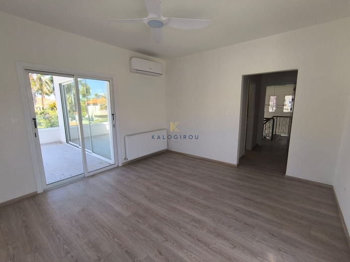 Image No.23-5 Bed House for sale