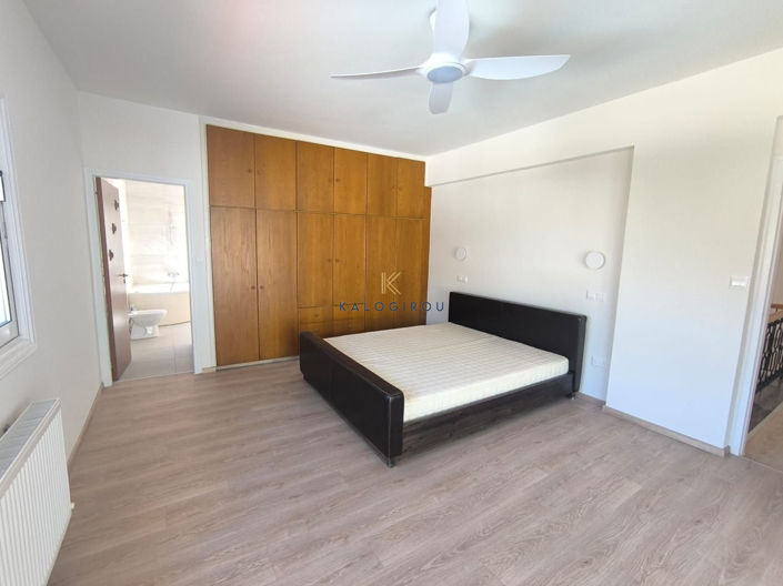 Image No.26-5 Bed House for sale