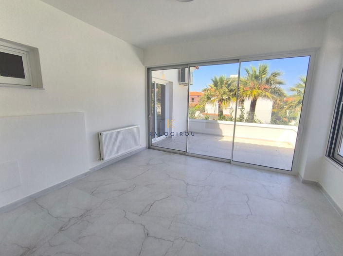 Image No.29-5 Bed House for sale