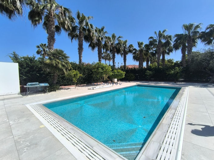 Image No.3-5 Bed House for sale