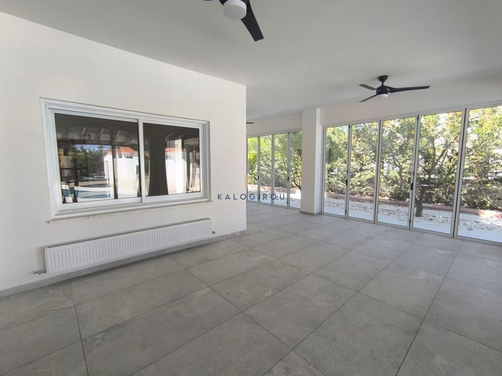 Image No.32-5 Bed House for sale