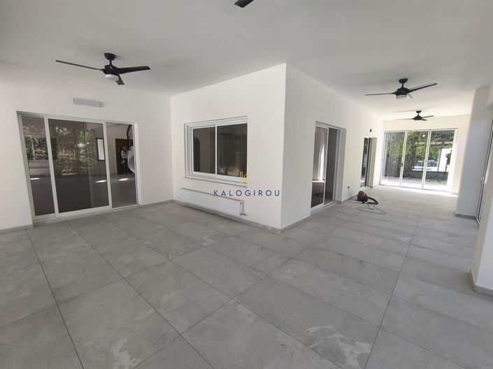 Image No.33-5 Bed House for sale