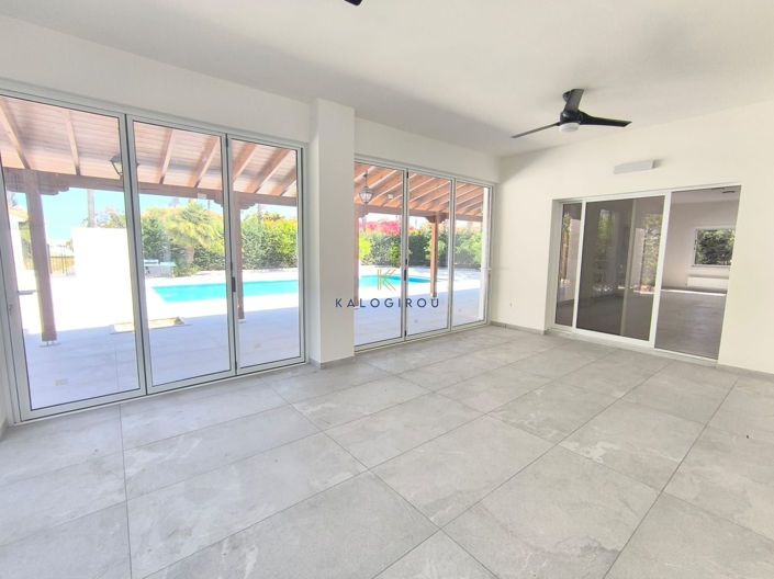 Image No.34-5 Bed House for sale