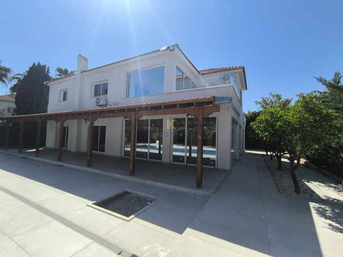 Image No.4-5 Bed House for sale