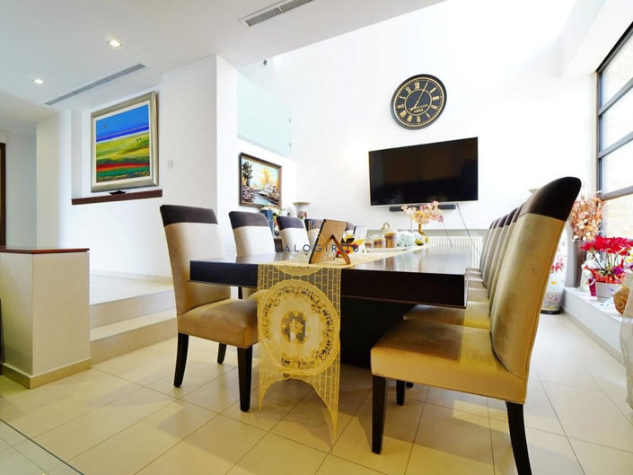 Image No.5-4 Bed House for sale