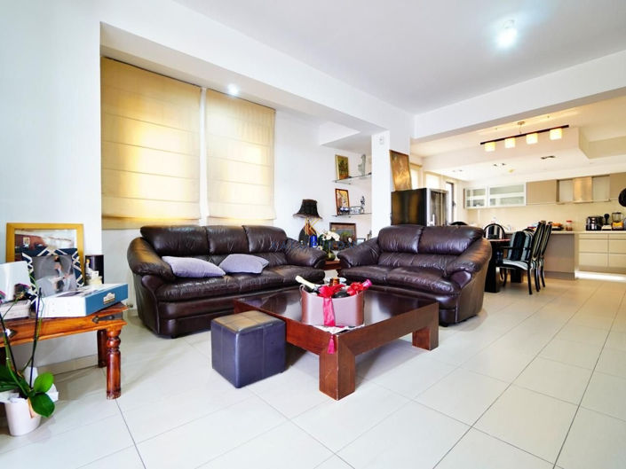 Image No.7-4 Bed House for sale