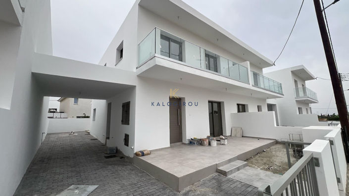 Image No.1-3 Bed House for sale