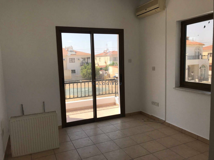 Image No.12-4 Bed House for sale