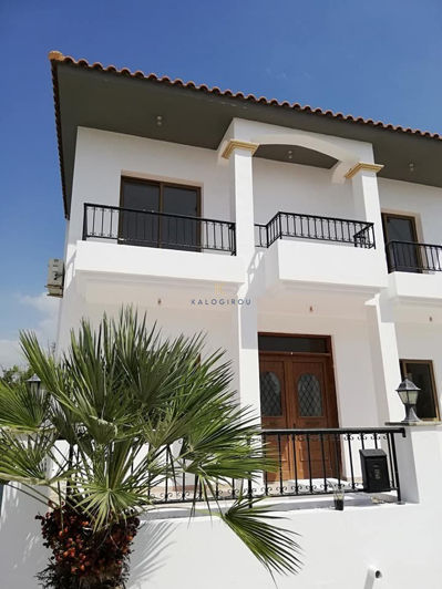 Image No.2-4 Bed House for sale