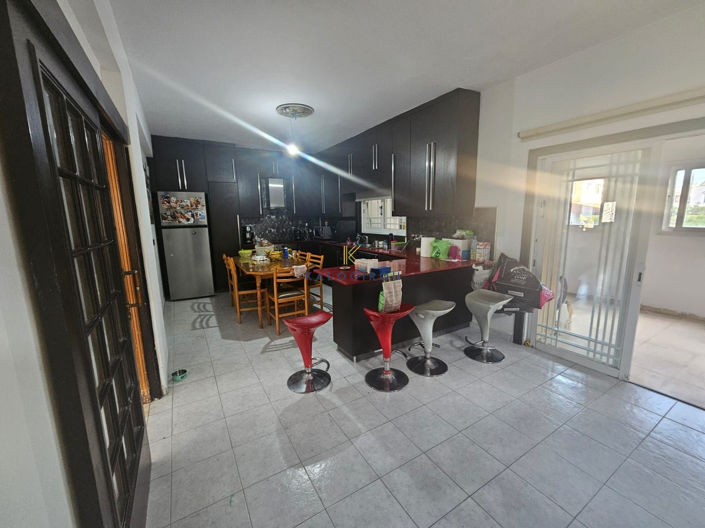 Image No.5-Maison de 4 chambres à vendre à Larnaca