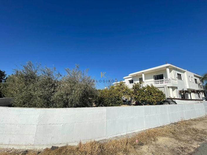 Image No.33-5 Bed House for sale