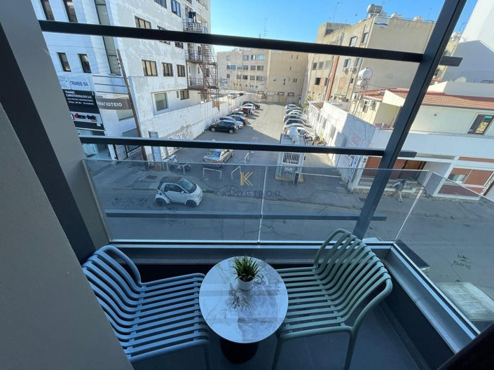 Image No.10-1 Bed Apartment for sale