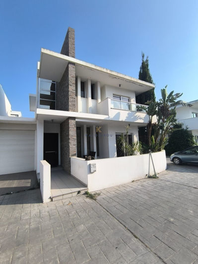 Image No.2-3 Bed House for sale