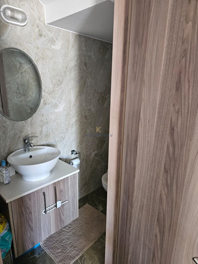 Image No.10-3 Bed House for sale