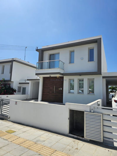 Image No.13-3 Bed House for sale