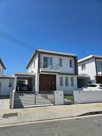 Image No.14-3 Bed House for sale