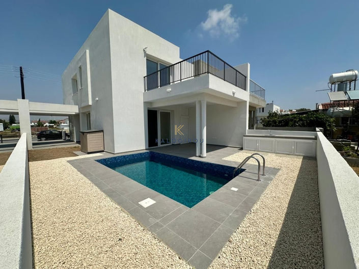 Image No.1-3 Bed House for sale