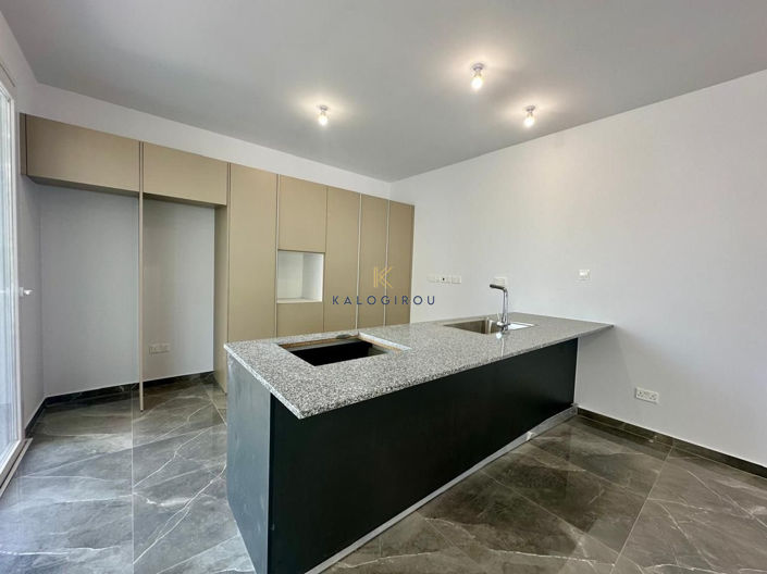 Image No.10-3 Bed House for sale