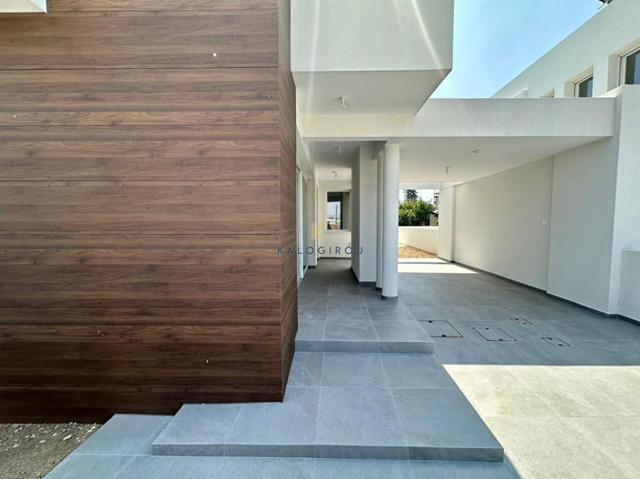 Image No.20-3 Bed House for sale