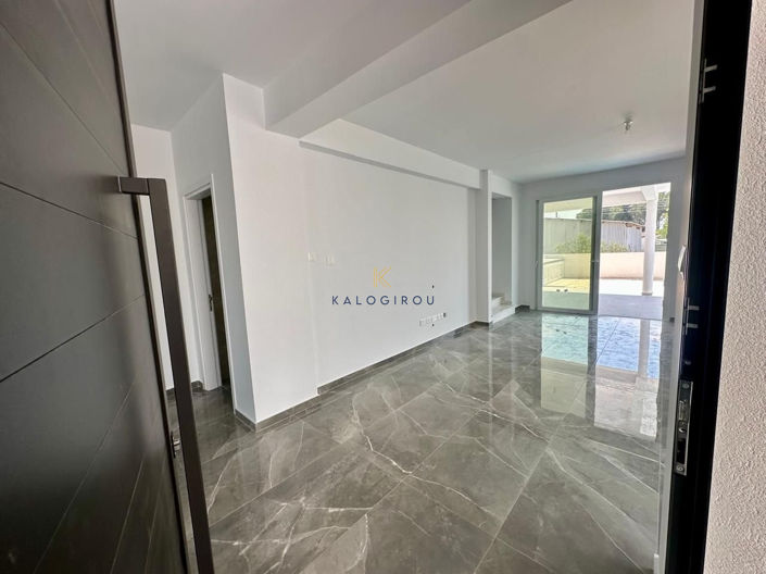 Image No.3-3 Bed House for sale