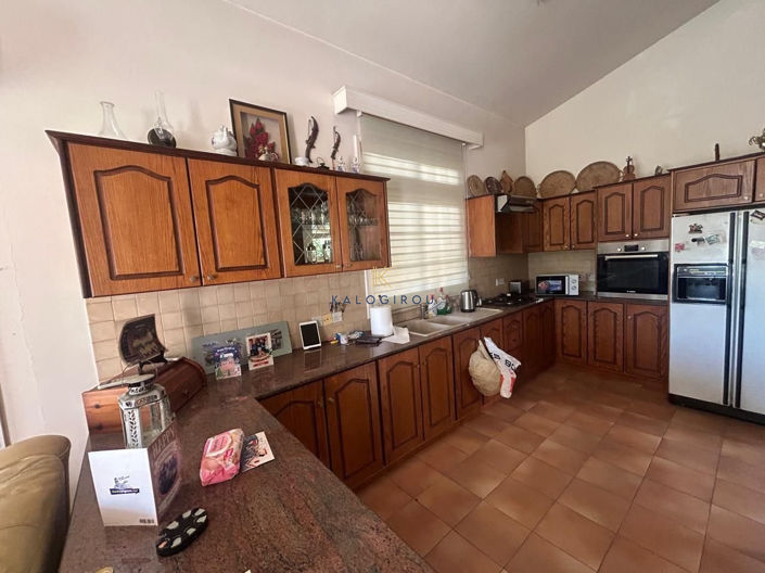 Image No.10-3 Bed Bungalow for sale