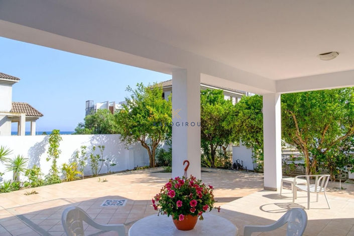 Image No.17-3 Bed House for sale