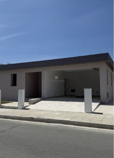 Image No.3-3 Bed House for sale