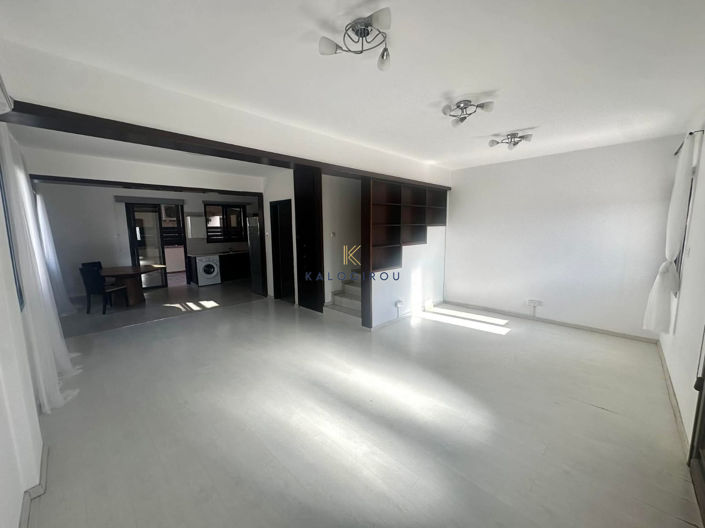 Image No.1-3 Bed House for sale
