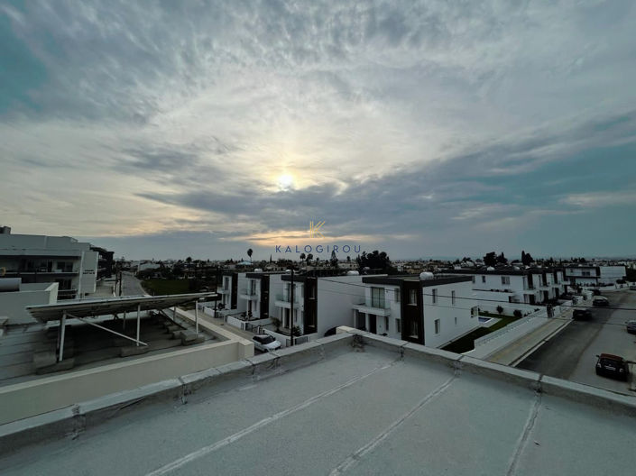 Image No.18-5 Bed House for sale