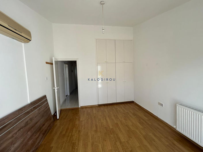 Image No.13-3 Bed House for sale