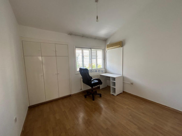 Image No.15-3 Bed House for sale