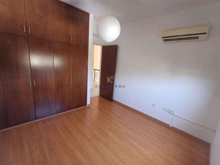 Image No.12-4 Bed House for sale