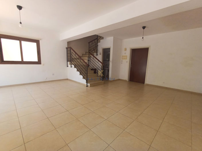 Image No.2-4 Bed House for sale